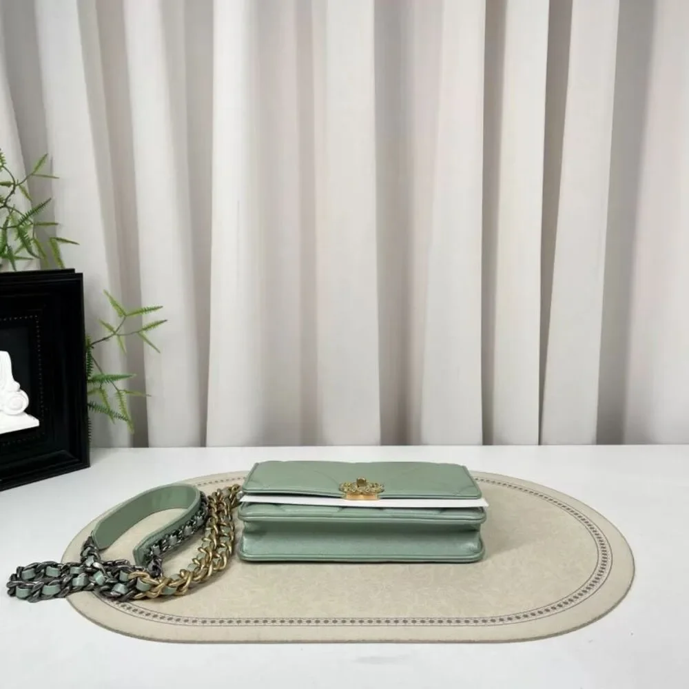 Chanel Women Pre-Loved Bag Very Good Condition